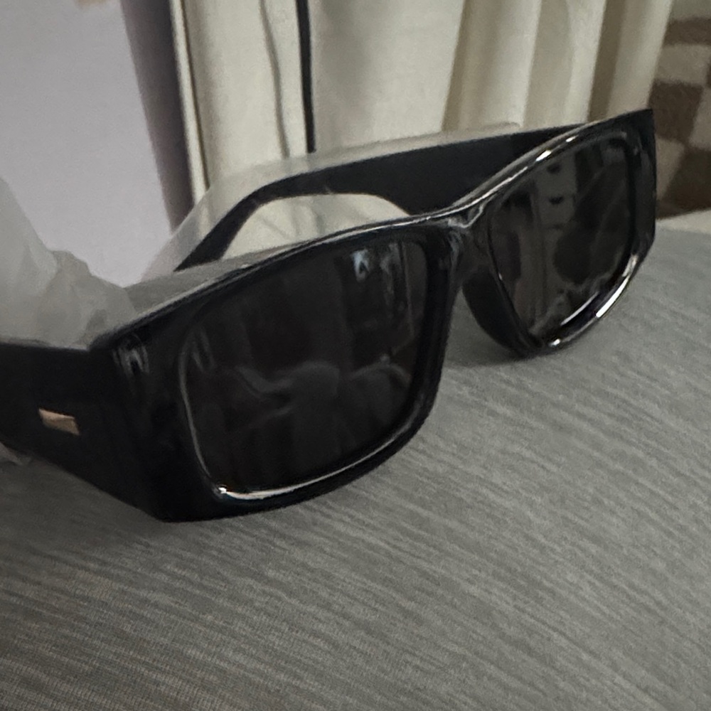 Women's Black Square Sunglasses - Classic Fashion Shades
